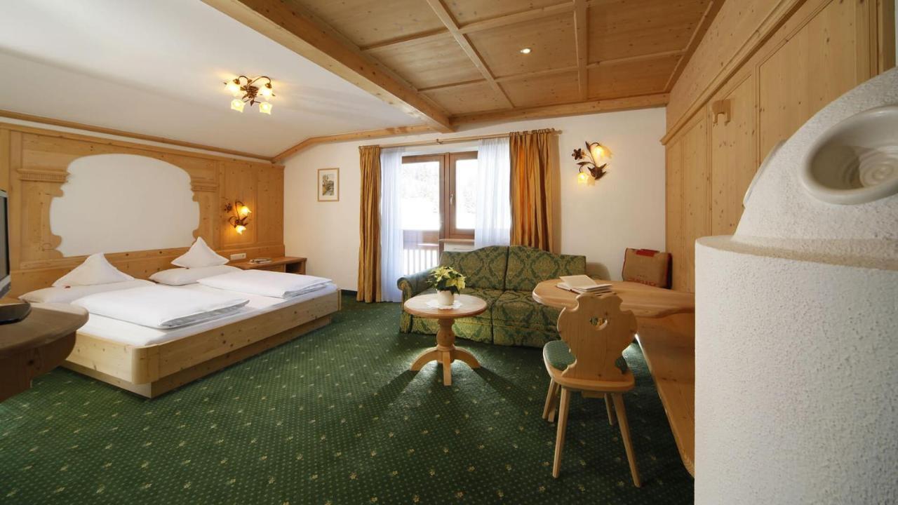 Erlebnisort Gassenhof Hotel Ridanna Exterior photo